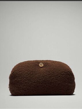 NWT Lululemon Feeling Ready Cosmetics Pouch